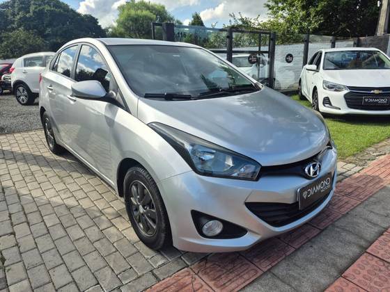 HYUNDAI HB20S 1.0 COMFORT PLUS 12V FLEX 4P MANUAL